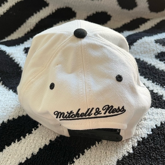 Mitchell & Ness - Pittsburgh Steelers Snapback Hat - Picture 5 of 5